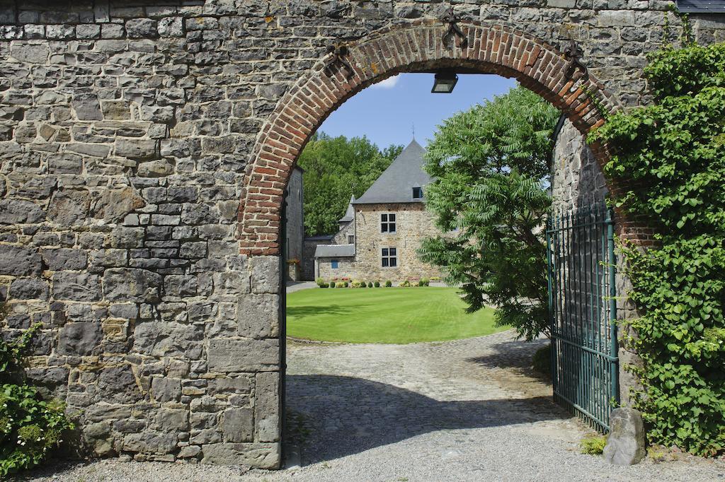 Golf & Hotel De Falnuee Mazy Exterior photo