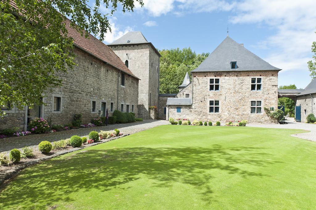 Golf & Hotel De Falnuee Mazy Exterior photo